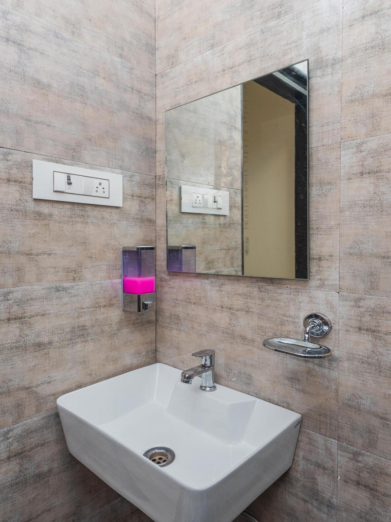 Hotel Priceless Suite Bombay Exhibition Centre Goregaon West Mumbai Exterior photo